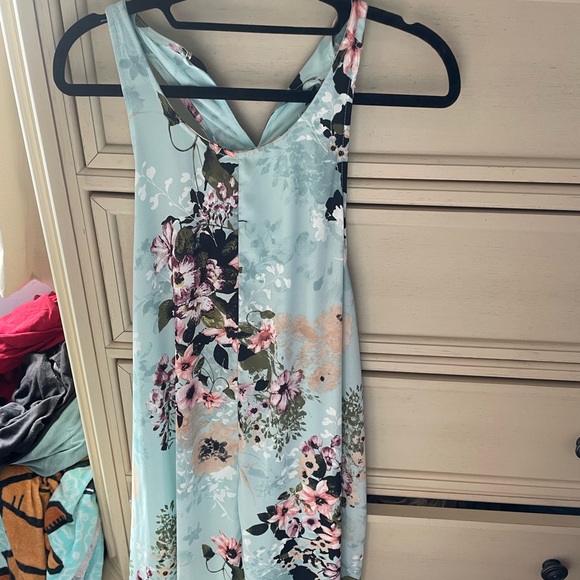 Flower dress - Picture 1 of 1